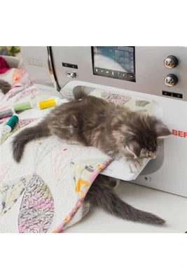 Machine à coudre Bernina 770 QE Machine à coudre à broder et à quilter de haute qualité