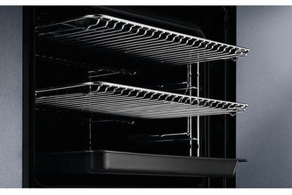 Four Electrolux Intuit EOE8P11W